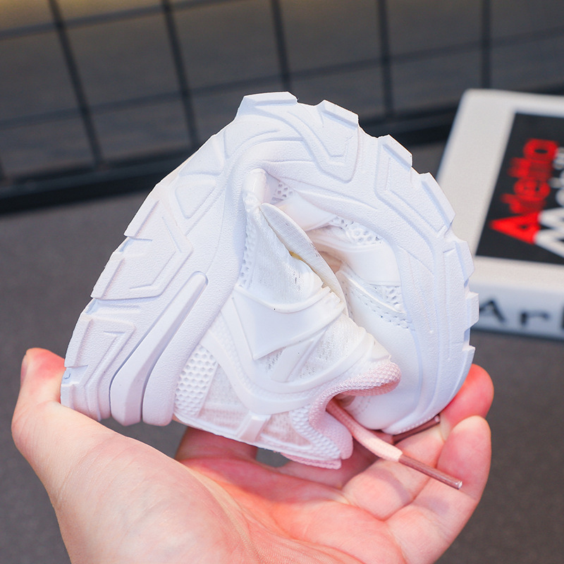 Childrens casual shoes childrens sports shoes suitable for boys and girls pure white shoes mesh breathable running sports Tenis short and chubby sport