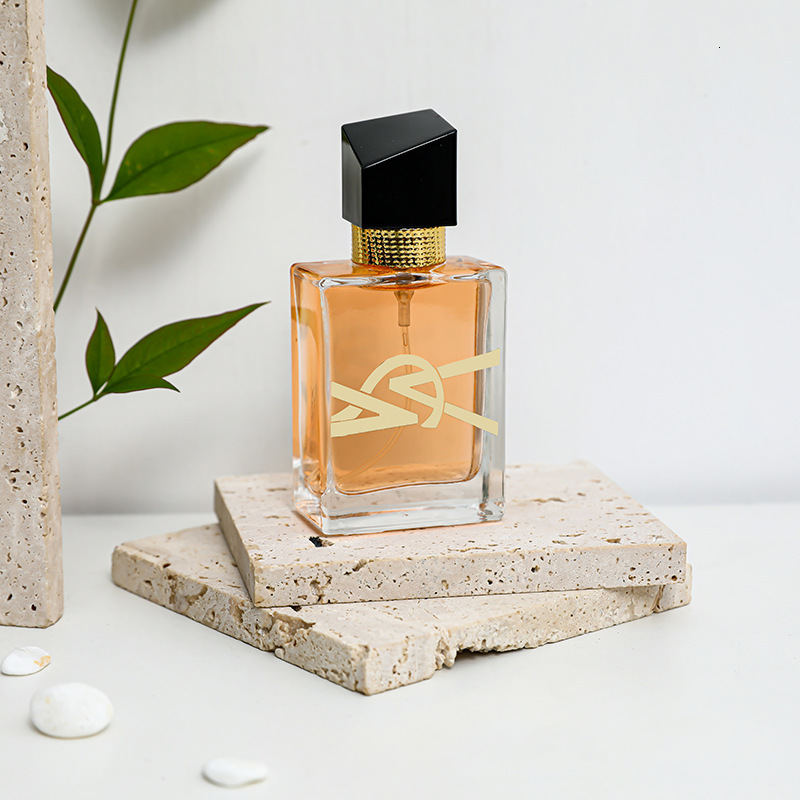 WARMKISS Free Women Fresh Light Fragrance Long lasting Flower and Fruit Fragrance perfume Cross border Live Broadcast Hot Bottle Vietnam