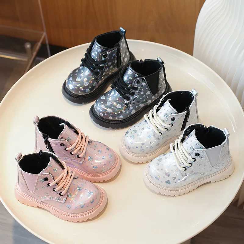 Childrens ankle boots fashion version girls patented leather short boots with love sequins childrens princess boots with side zipper M241102