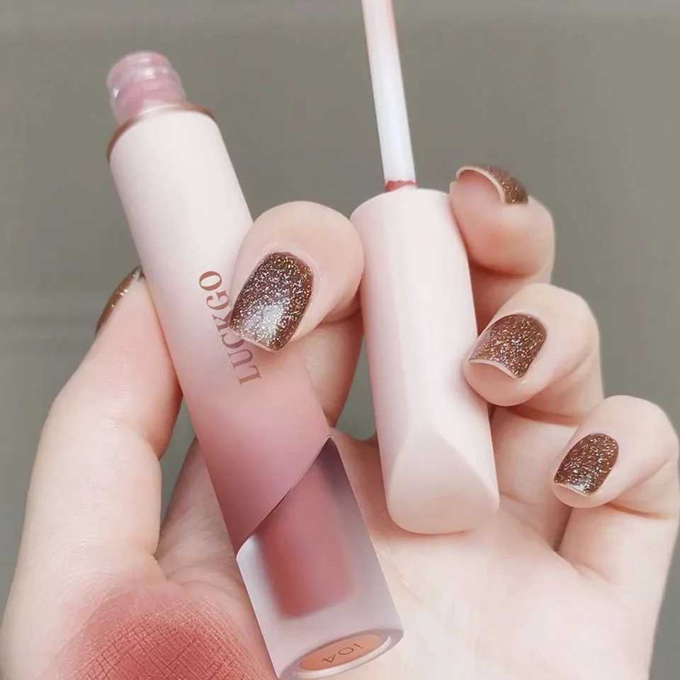 Velvet matte lipstick sexy red lip gloss moisturizing long-lasting lip gloss waterproof makeup Korean cosmetics 6 colors W241101