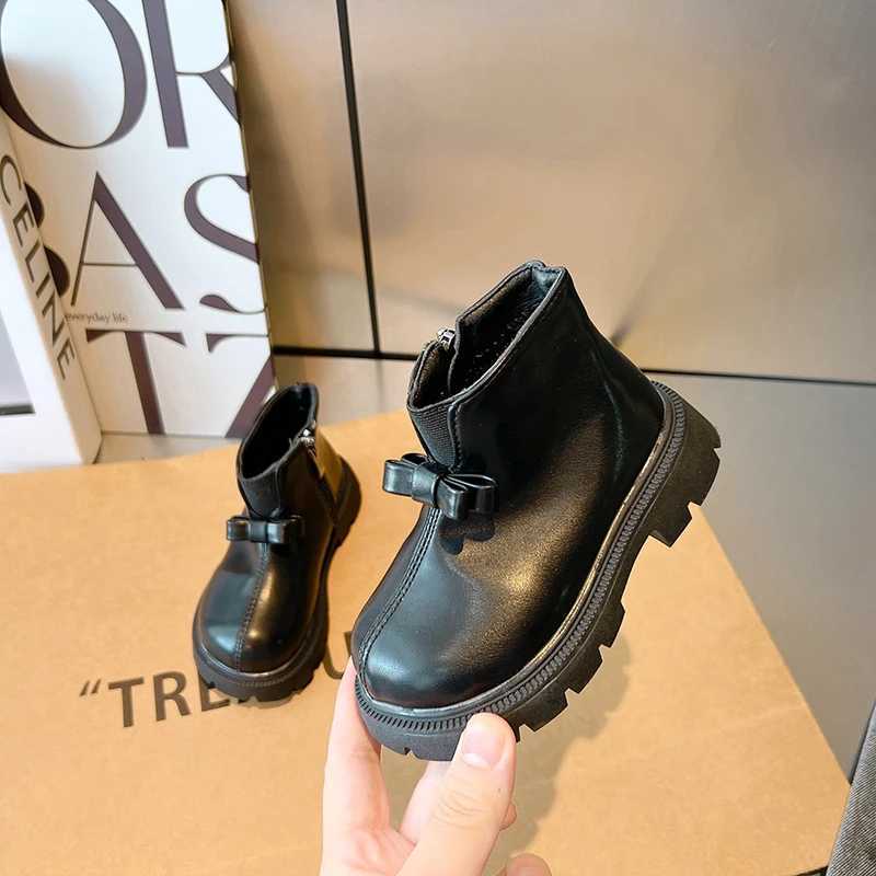 New Girl Ankle Boots Childrens Winter Shoes Princess Leather Shoes Childrens Bow Plush Warm Snow Shoes M241102