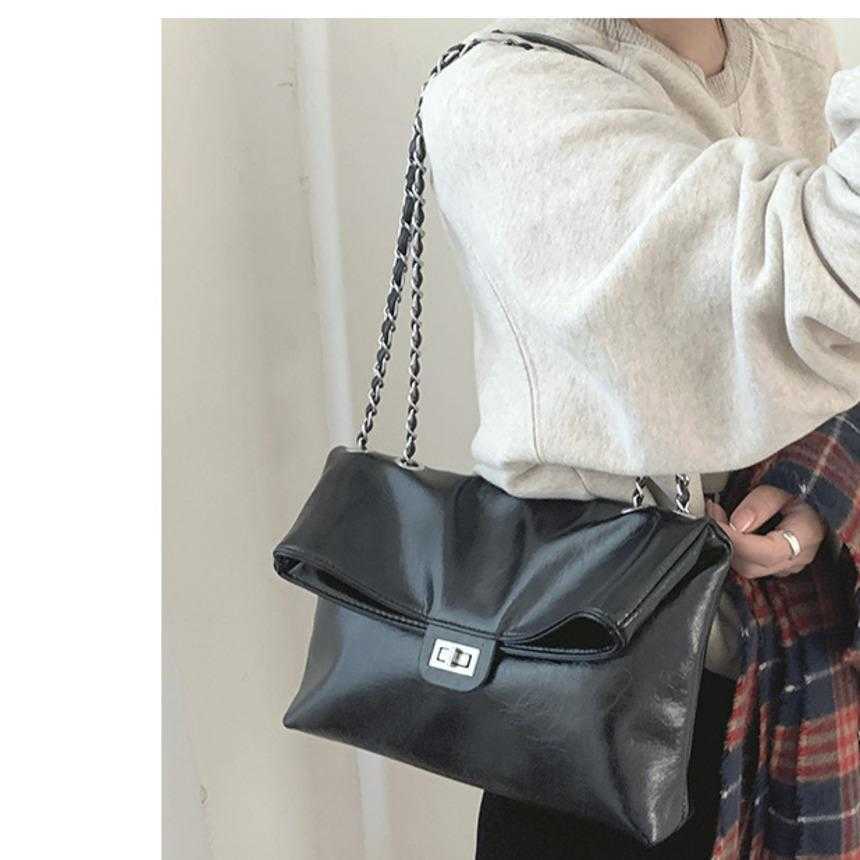 Shoulder Bags Chain Messenger Bag WoMens High Tote Bag Versatile Large Capacity Shopping Bag Single Shoulder Commuter Tote Bag 241015