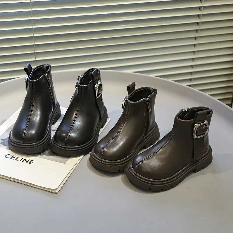 Childrens short boots with metal decorations fashionable boots for boys and girls with side zippers autumn new childrens ankle boots anti slip M241102