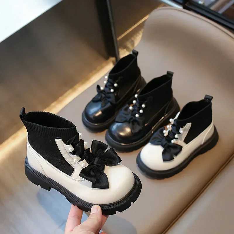 Cute and elegant princess shoes spring and autumn thick soled childrens fashion boots tight corset version M241102