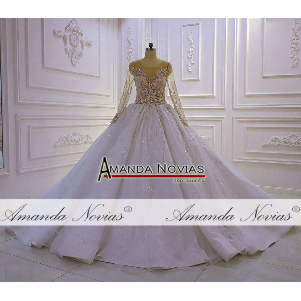 Elegant Nude Top Body Long Slweve A-e Wedding Dress