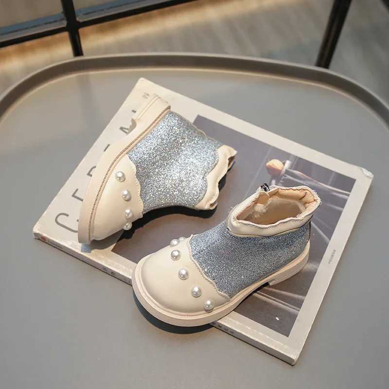Winter childrens leather shoes Versatile soft rhinestone Chic Sweet Princess Boots cute pearls childrens fashionable casual girls boots M241102