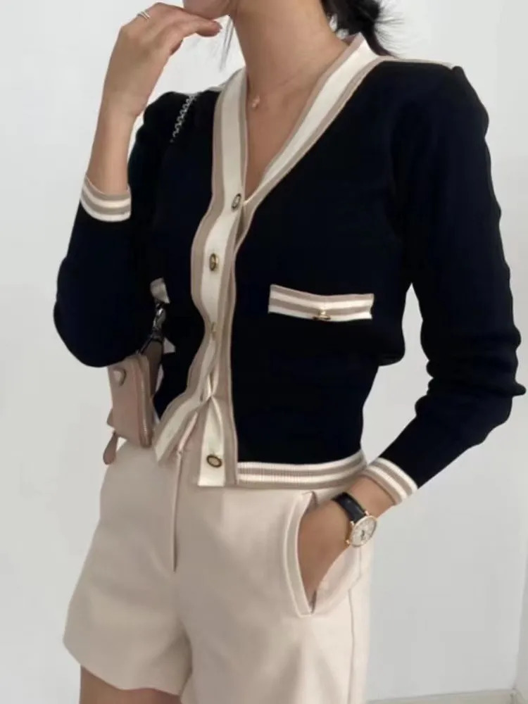 Runway Korean fashion womens sweater top V-neck striped womens knitted cardigan 241031