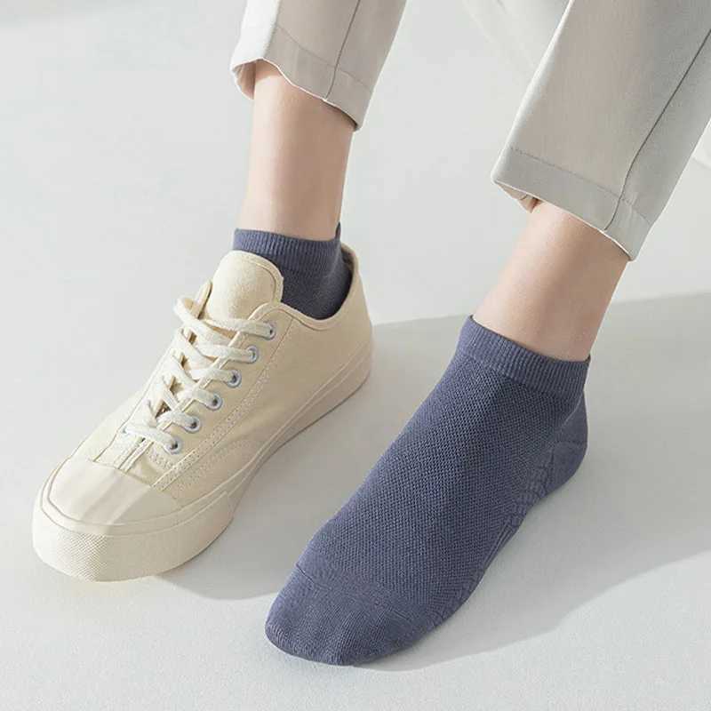 3Pairs Soft Mens Solid Color Ankle Sock Breathable Sweat-Absorbent Comfortable Cotton Low Cut Sports High Quality Male Sox LX241102