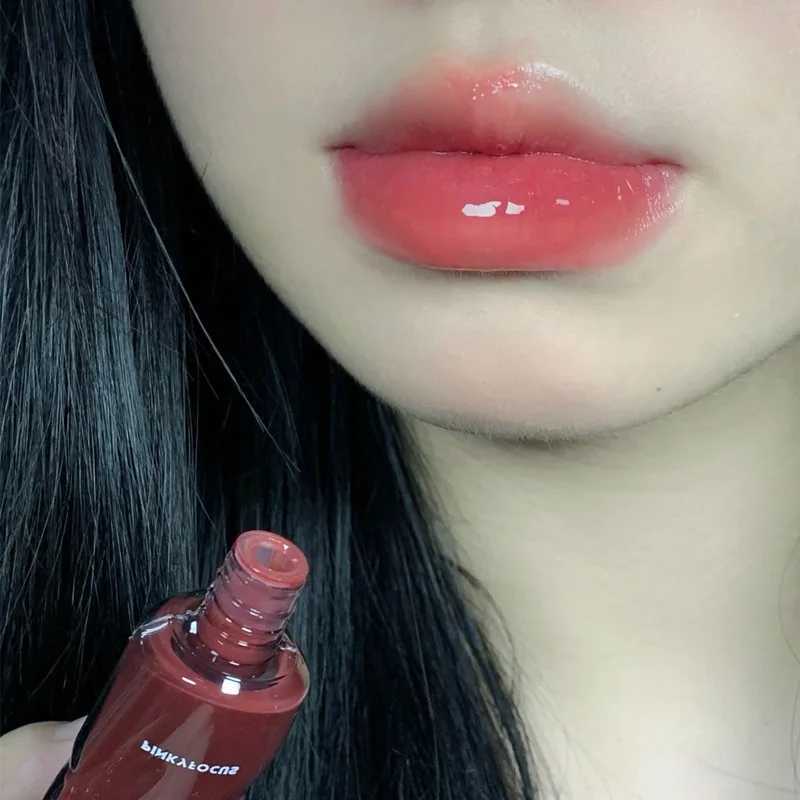 Mirror gloss waterproof stick free cup durable easy to stain moisturizing liquid lipstick makeup W241101