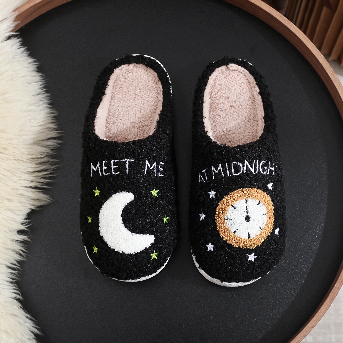 2025 new Me Meet At Midnight Slippers Taylor Style Cozy Comfortable Embroidered Slides Ts Swifties Music Tour Houseshoes For Men Women
