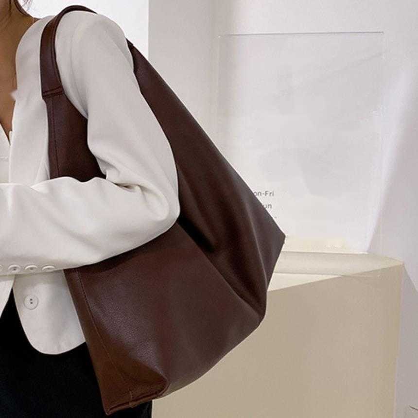 Shoulder Bags Texture Soft Leather Tote Bag Large Capacity Shoulder Bag Korean Edition Solid Color Shopping Bag Extremely Simple Style WoMens Bag 2410
