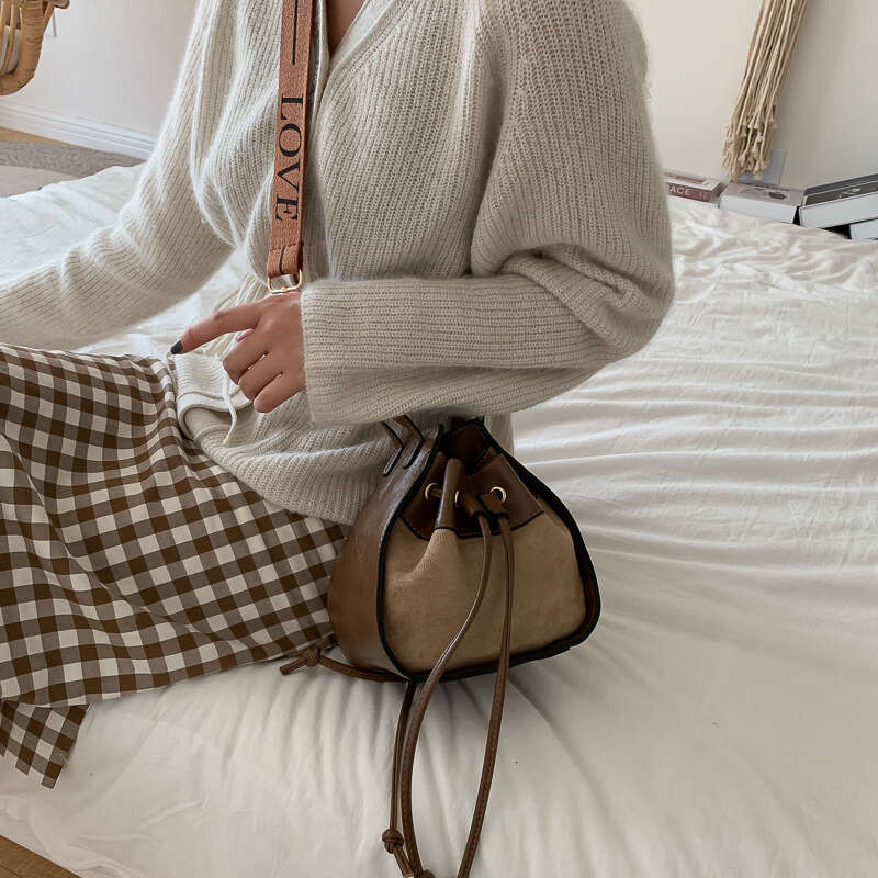 Vintage Women Crossbody Bags Fashion All-Match Drawstring Mini Bucket Pac Autumn New Soft Leather Ladies Shoulder Bag