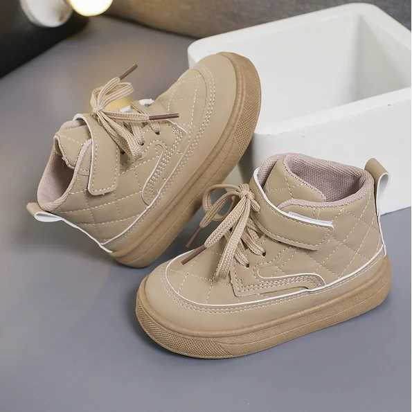 Childrens leather boots high top autumn and winter new sports shoes boys shoes casual shoes lace fashion short and fat sports shoes M241102