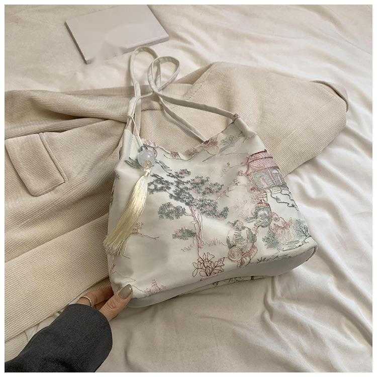 CMM New Chinese and Western Large Capacity Bag for Women New Summer Fashion Embroidered Silk Single Shoulder Tote Bag