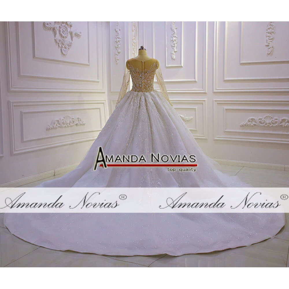 Elegant Nude Top Body Long Slweve A-e Wedding Dress