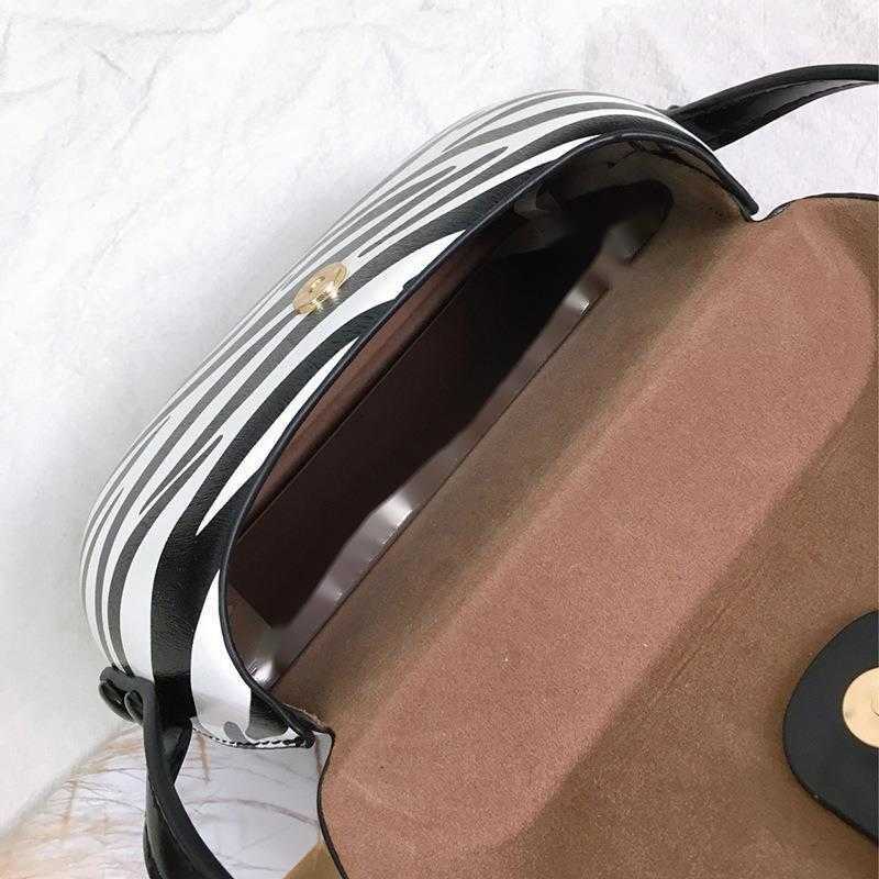 Shoulder Bags South Korea Zebra Saddle Designer Bag Mini Messenger Bag WoMens Crossbody Bags Mobile Phone Bag 241015