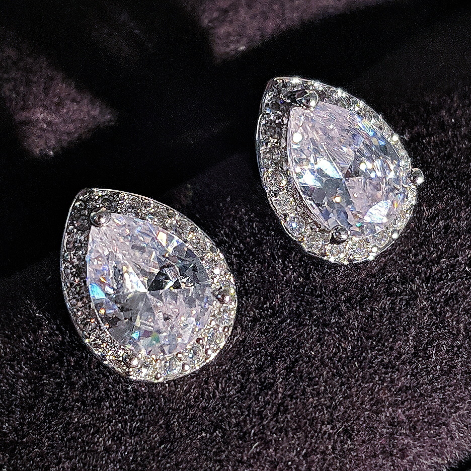 925 sterling silver inlaid AAA zircon earrings women creative fashion pear-shaped teardrop diamond Stud earrings platinum crystal Stud wedding jewelry