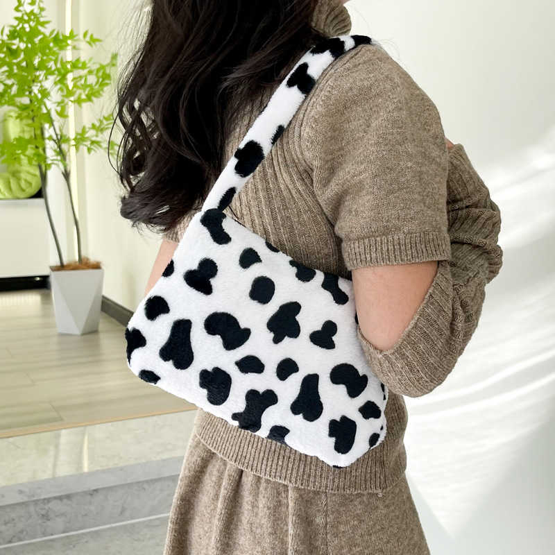 CMM Underarm Shoulder Bag New Fashion Handheld Shoulder Bag Western and Spicy Girl Cow Pattern Womens Bag Plush Bag