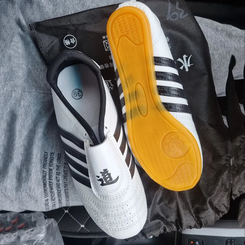 Taekwondo Shoes Boxing Karate Training Shoes Taichi Kong Fu Shoes For Kung Fu Taichi Taekwondo Boxing Karate 241101