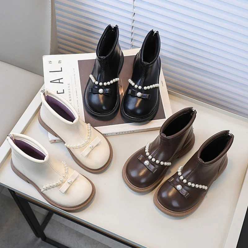 Spring and Autumn Girls and Childrens Boots New Childrens Shoulder Fashion Boots Solid Color Sweet and Unique Princess Short Ankle Boots M241102