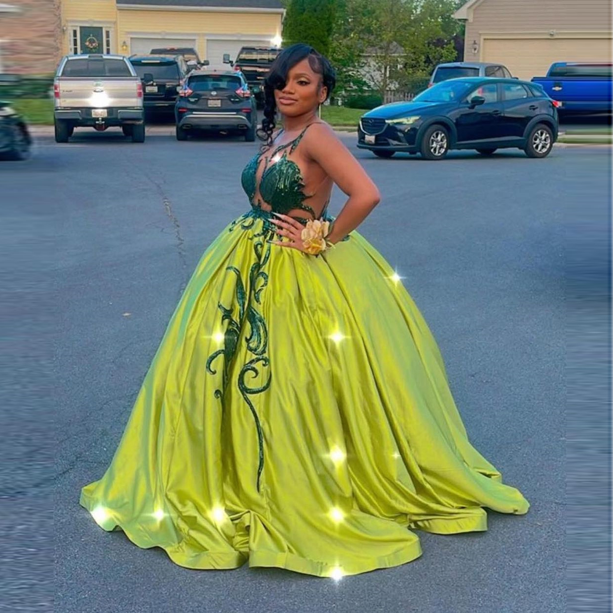 Green Prom Dress 2024 Satin Sequined Appliques Sheer Neck Sleeveless Graduation Party Gown Birthday Ball Gowns Vestidos De Gala 0522