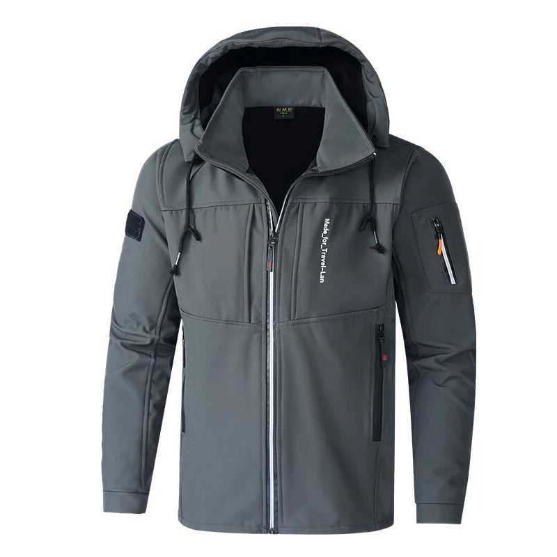 Autumn and winter mens SKI Windbrr jacket fashionable mens Flce warm hiking hooded jacket mens military waterproof jacket clothing W241102