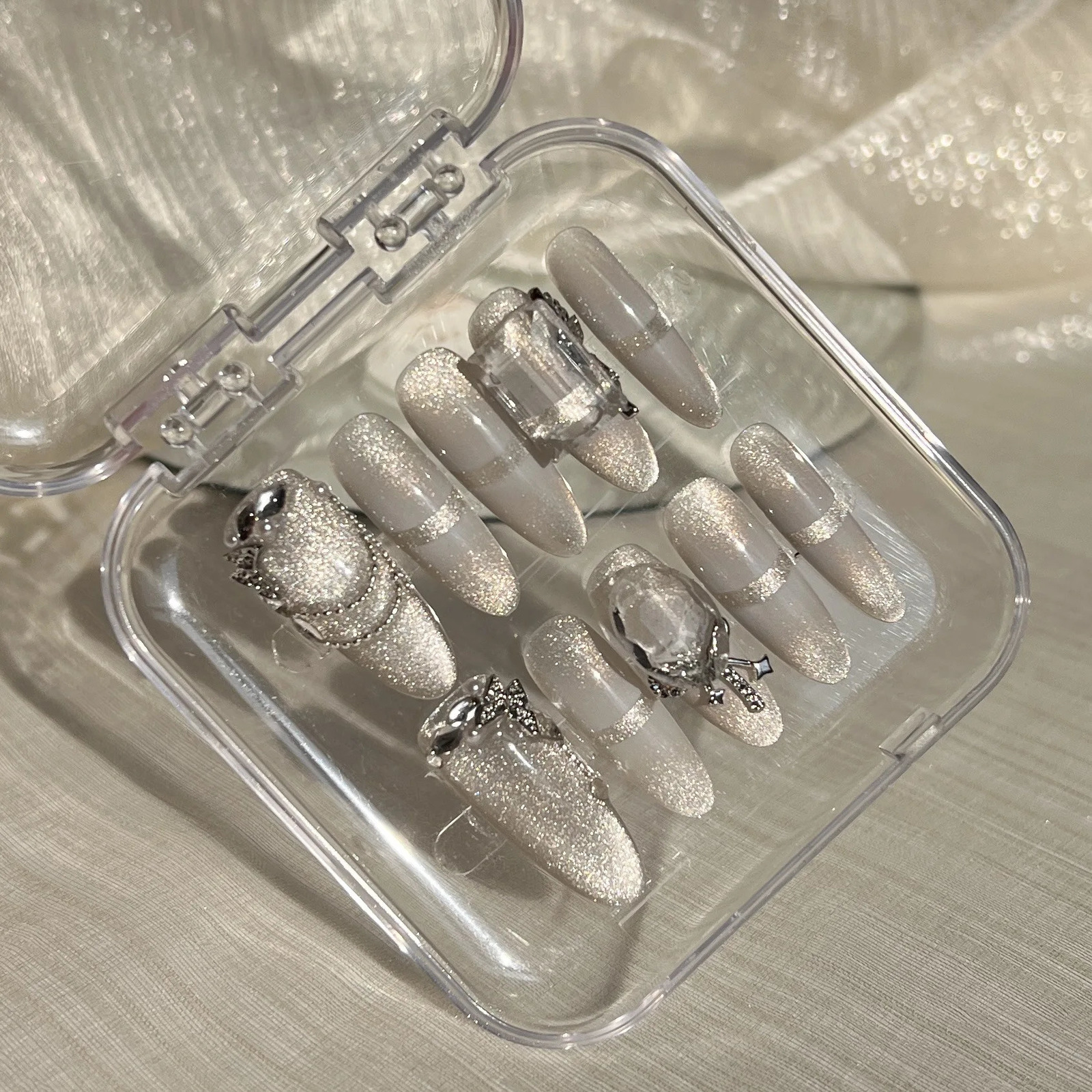 10 Super Shining Fake Nails 3D Drip Diamond Christmas Silver Holiday Nail Full Finished Fake Nail Patch Girl 241031