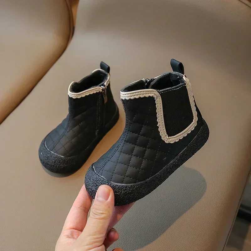 New girls short boots with side zipper fashionable and cute round toe Japanese sled childrens boots color matching soft childrens princess boots M2411