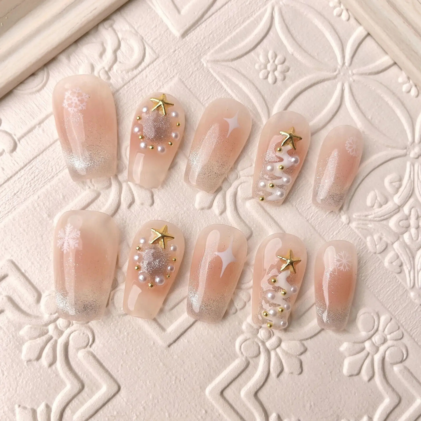 10 Cropped Trapezoidal French Pearl Cat Eye Snowflake Star Christmas Tree Removable Fake Nail Patch 241031