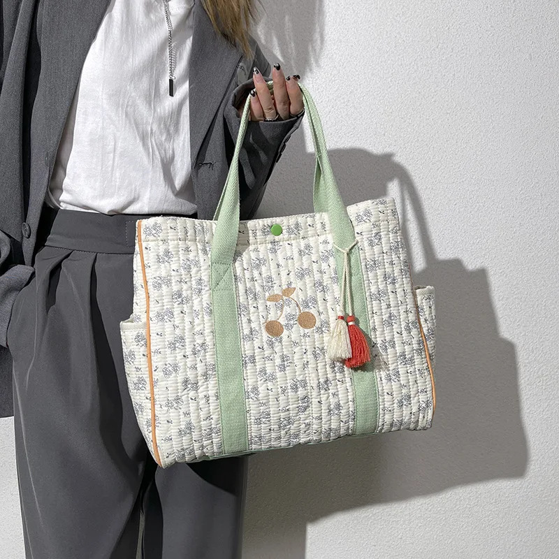 new CEL Spring New Mummy Bag Beige Green ing 2025 Floral Tote Bag Mom Storage Handbag