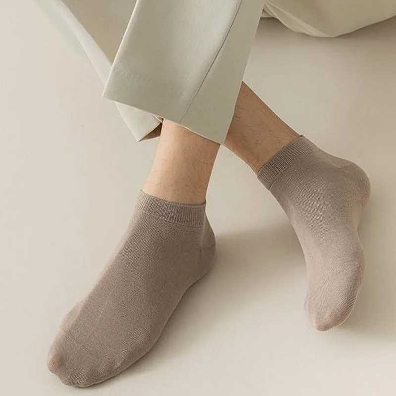 Mens Classic Trendy Business Soft Breathable Mid-Tube Crew Sock Ultra Breathable Solid Color Casual Sports Male Sox Soft LX241102