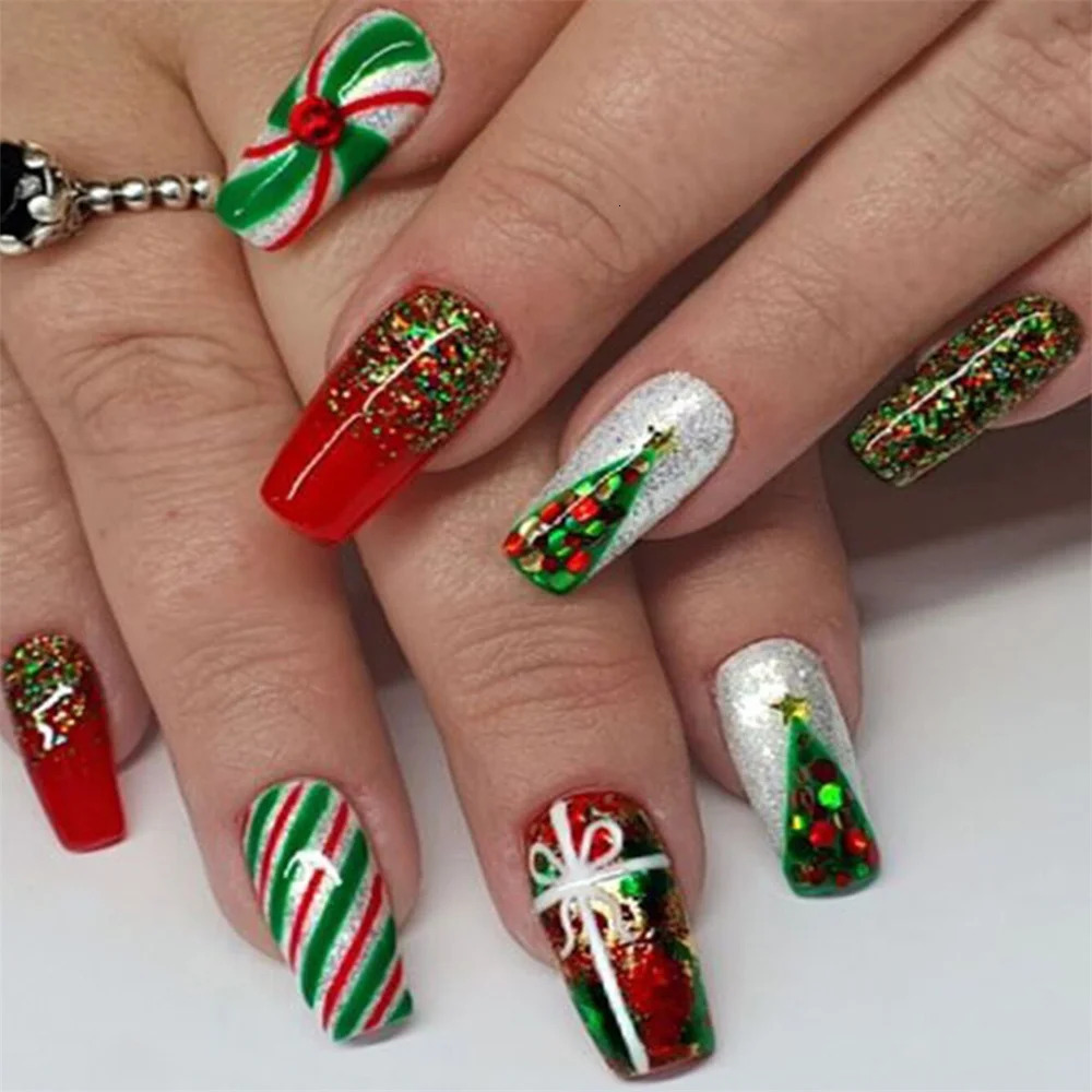 Christmas wearable long style fake nail set with reindeer snowflake n artificial acrylic full set pressing nail tips 241031
