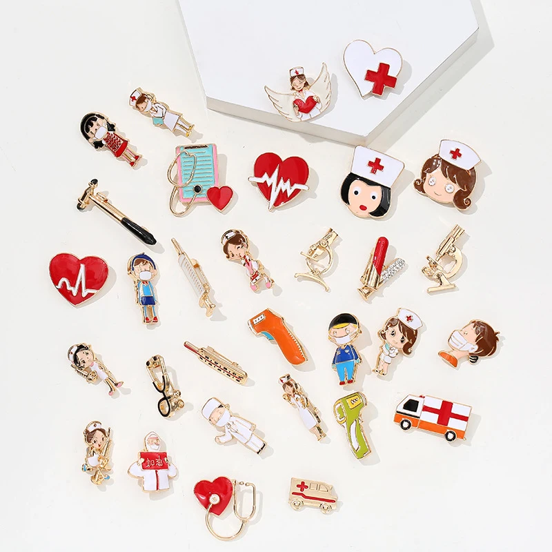 Brooch Cute White Nurse Lovely Girl Doctor Hospital Medical Stethoscope Badge Lapel Pins Brooches Jewelry Accessory Holiday Gift smile