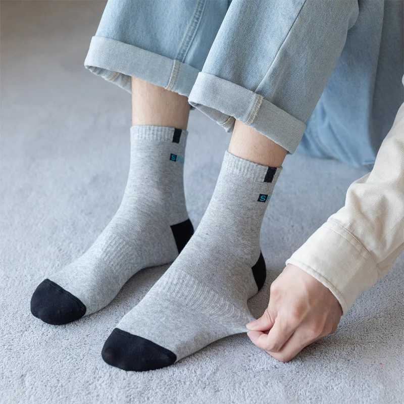 5pairs Men Cotton Mid-tube Casual Breathable Sports Deodorant Sock Soft Sweat-absorbing Business Sox Male Plus Size 36-43 LX241102