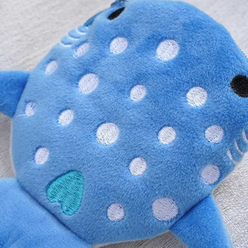 Fi Cute Blue Shark Mini Whales Coin Purse Plush Zipper Coin Wallet Designer Womens Small Change Bag Key Earphe PouchXJ241111
