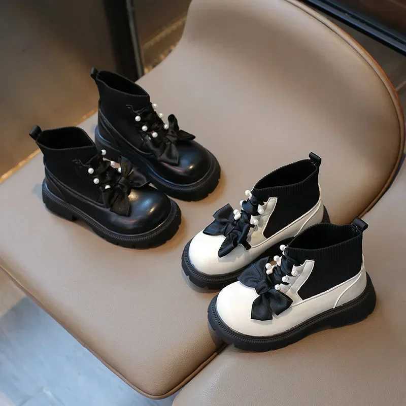 Cute and elegant princess shoes spring and autumn thick soled childrens fashion boots tight corset version M241102