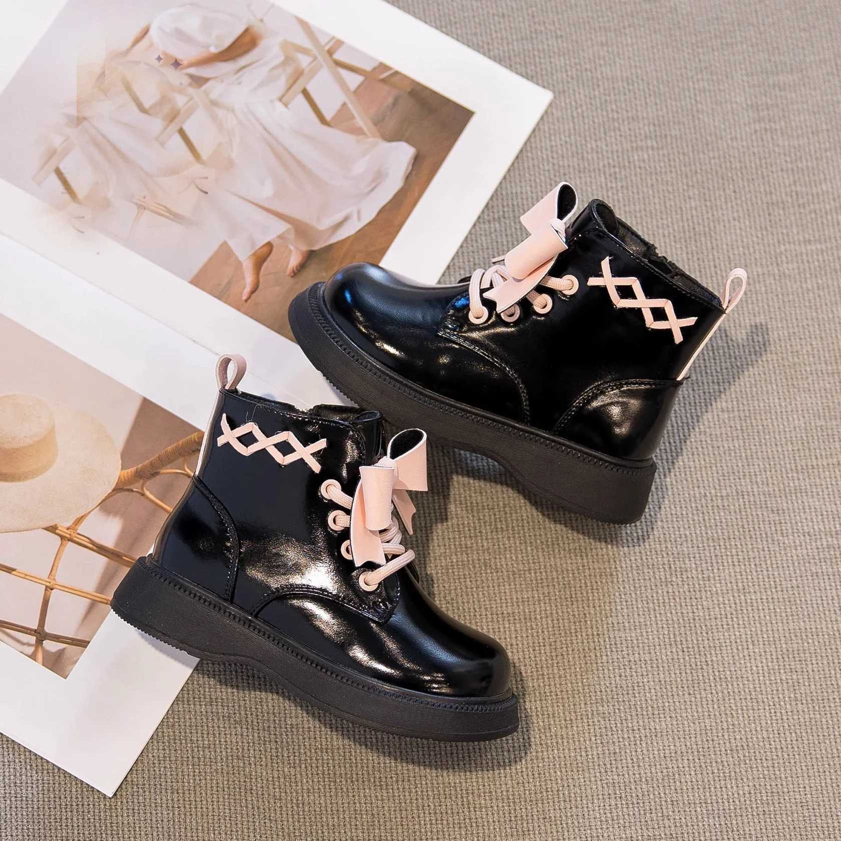 Classic childrens shoes girls shoes cute and elegant princess fashion shoes smooth PU version childrens tight ankle boots side zipper M241102