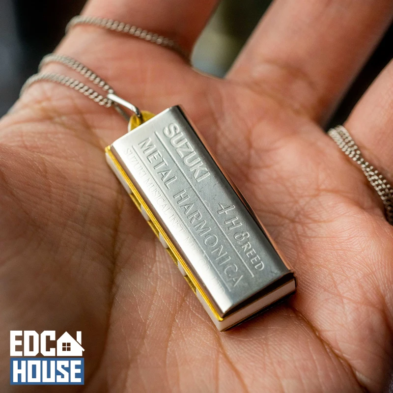 LAUTIE Imported Suzuki Suzuki Four-hole Eight-tone Mini Mini Harmonica Necklace Pendant Outdoor Portable Old Blacksmith Edc