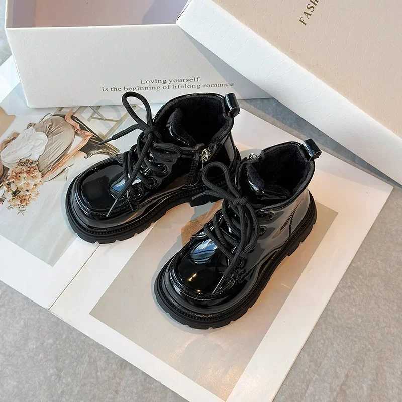 New Girl Winter Boots Solid Color Gloss Childrens Snow Boots Collar Version Warm Childrens Fashion Ankle Cotton Boots Side Zipper M241102