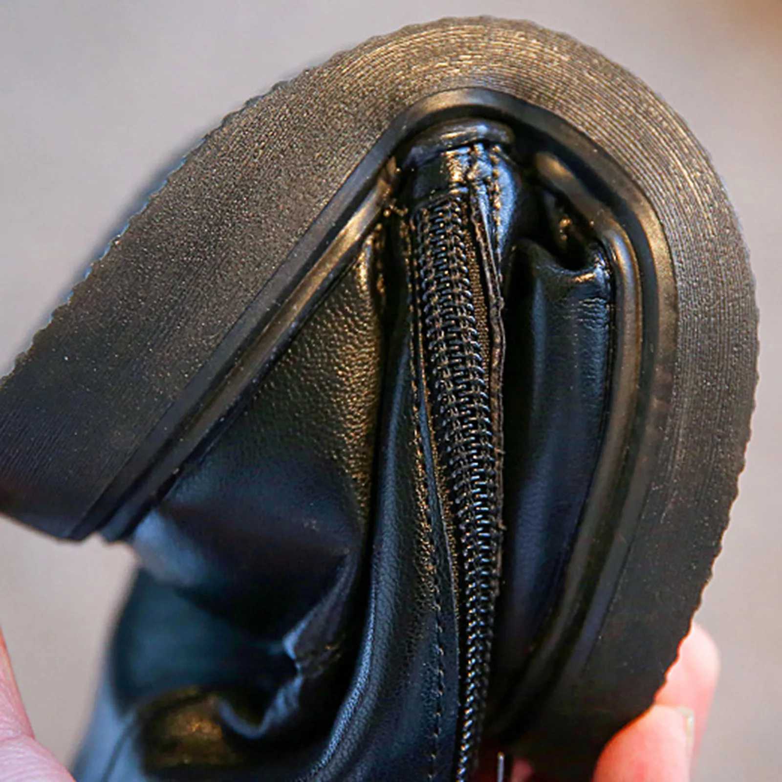 Childrens Fashion Boots Autumn Winter Warm Snow Shoes Baby Shoes Boys Casual Shoes High Quality Retro Leather Boots M241102