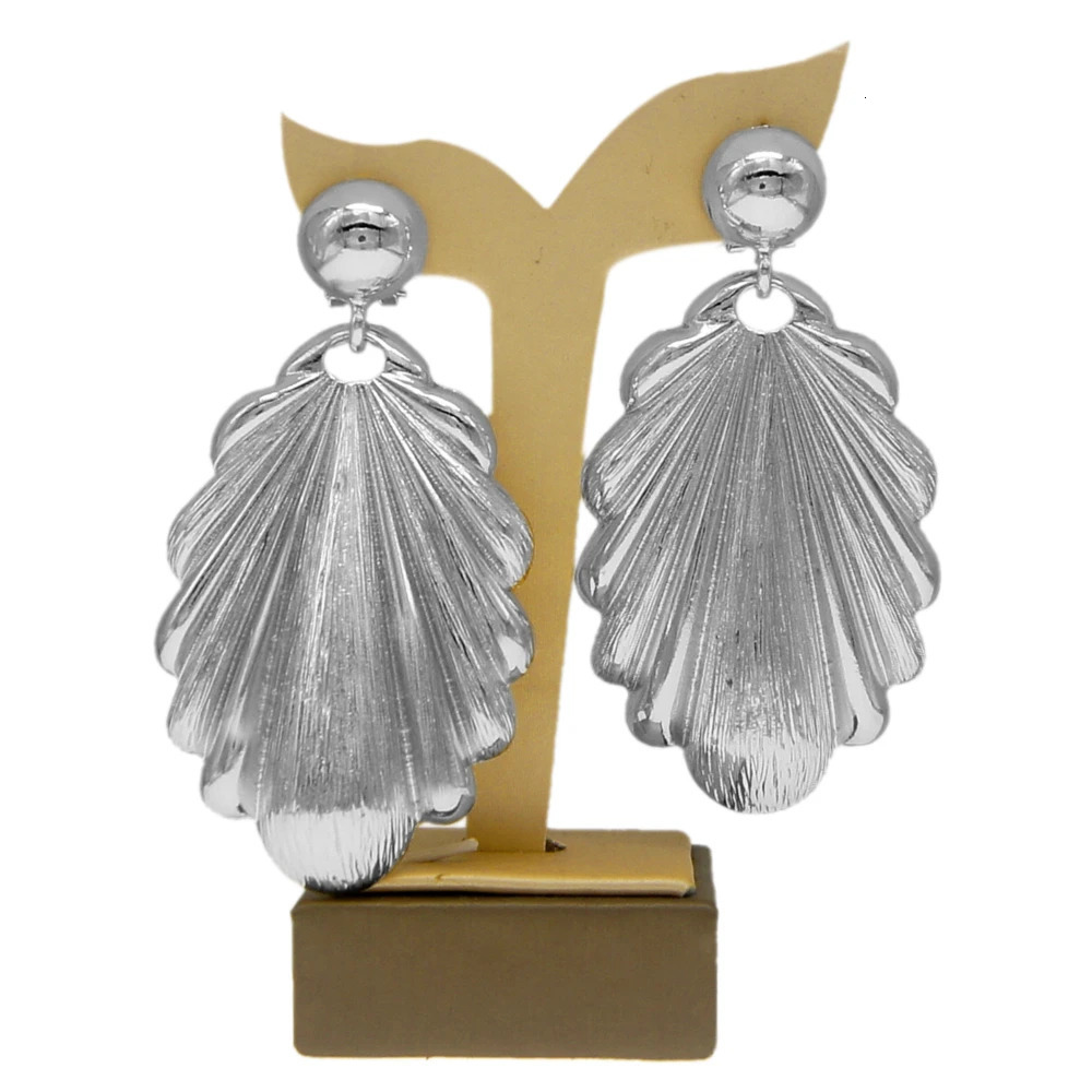 Piercing Women Earring Latest Big Matte Finish Eardrop Jewelry Tend Wedding Banquet Party Adorn E000312 240402