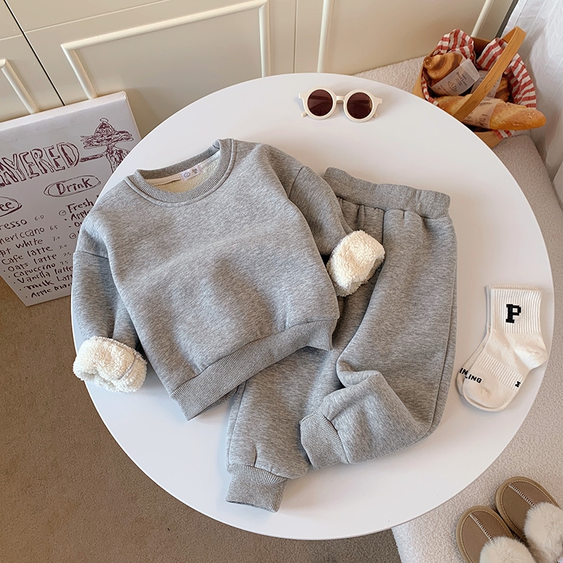 Designer shoes 2024 new children's clothing with hoodie set autumn and winter casual top thickened lamb fleece for warmth free shipping