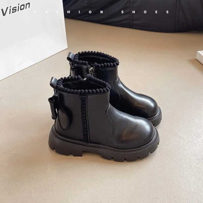 Childrens leather boots for girls fashionable autumn and winter new casual and comfortable short boots warm childrens version non slip cotton boots M2