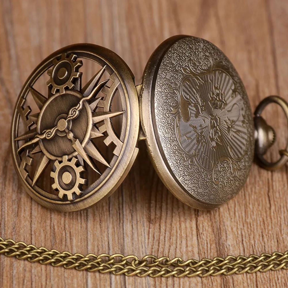 Unique Retro new Bronze Steampunk Hollow Gear Design Quartz 2025 Pocket Watch with Necklace Chain Leisure Pendant Gift Men's Clock