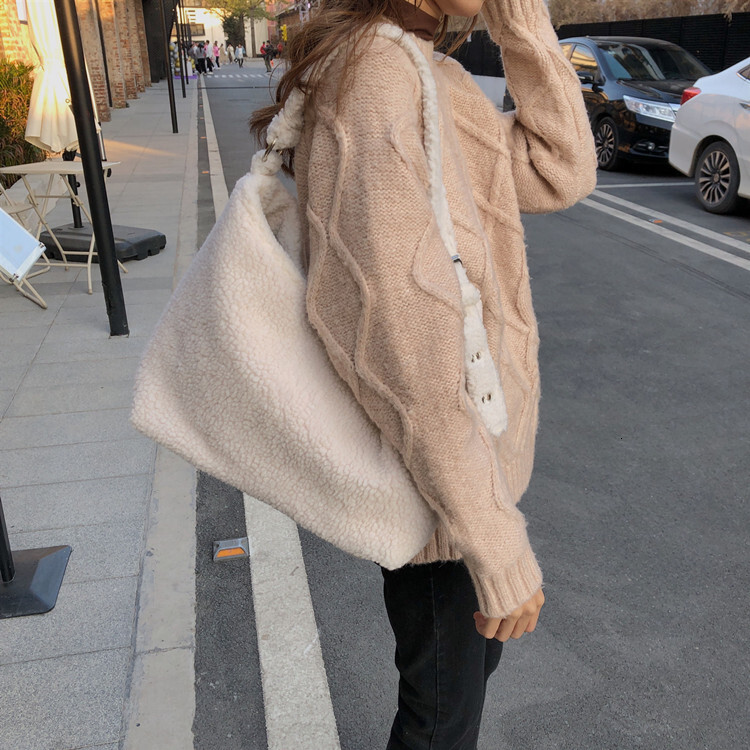 Winter Lamb Skin Women's Shoulder Bag Solid Color Soft Fluffy Plush Women's Crossbody Bag Designer Women's Casual Handbag
