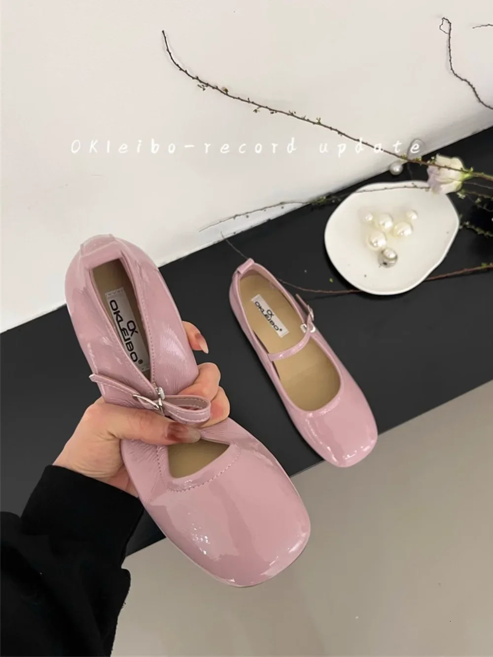 Flat Bottom Mary Jane French Retro One e Buckle Red Womens Patent Leather Ballet Shoes Trend Size 33-44 241118