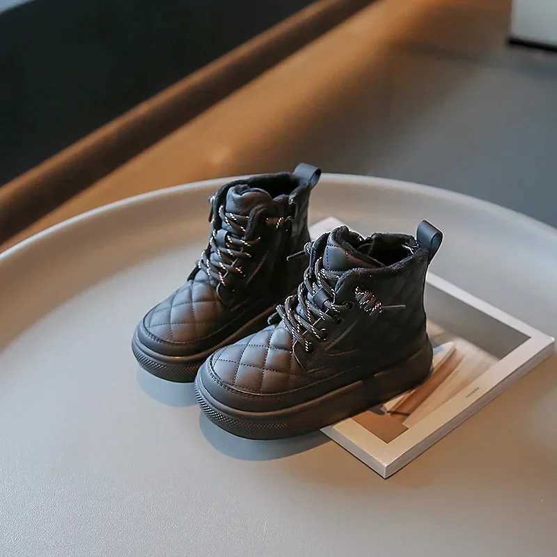 Childrens short boots warm boys and girls snow boots solid color version winter new childrens fashion shoes side zipper M241102