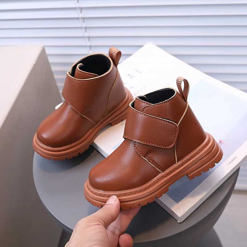 Autumn New Childrens Leather Boots Solid Color Casual Girls Boots Thick Bottom Anti slip Boys Short Boots Fashion Childrens Shoes M241102