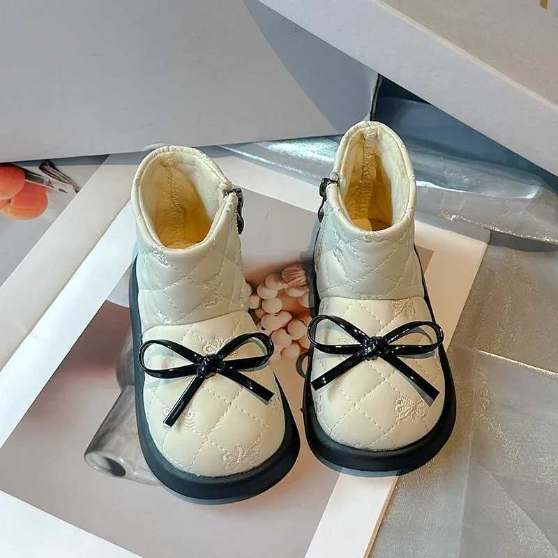 Elegant girl fashion princess boots fashion bow Versatile childrens short boots round non slip ankle boots side zipper M241102