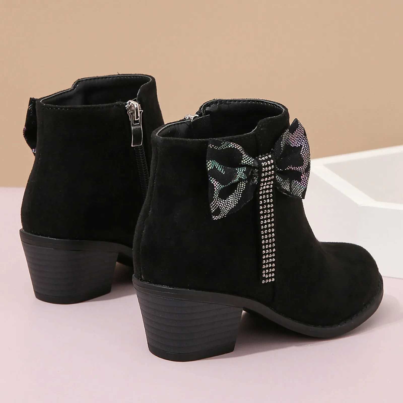 New Girls Short Boots Versatile Rhinestones Bow Fashion Anti slip Childrens Casual Low Boots Childrens Princess Boots Warm Shoes M241102